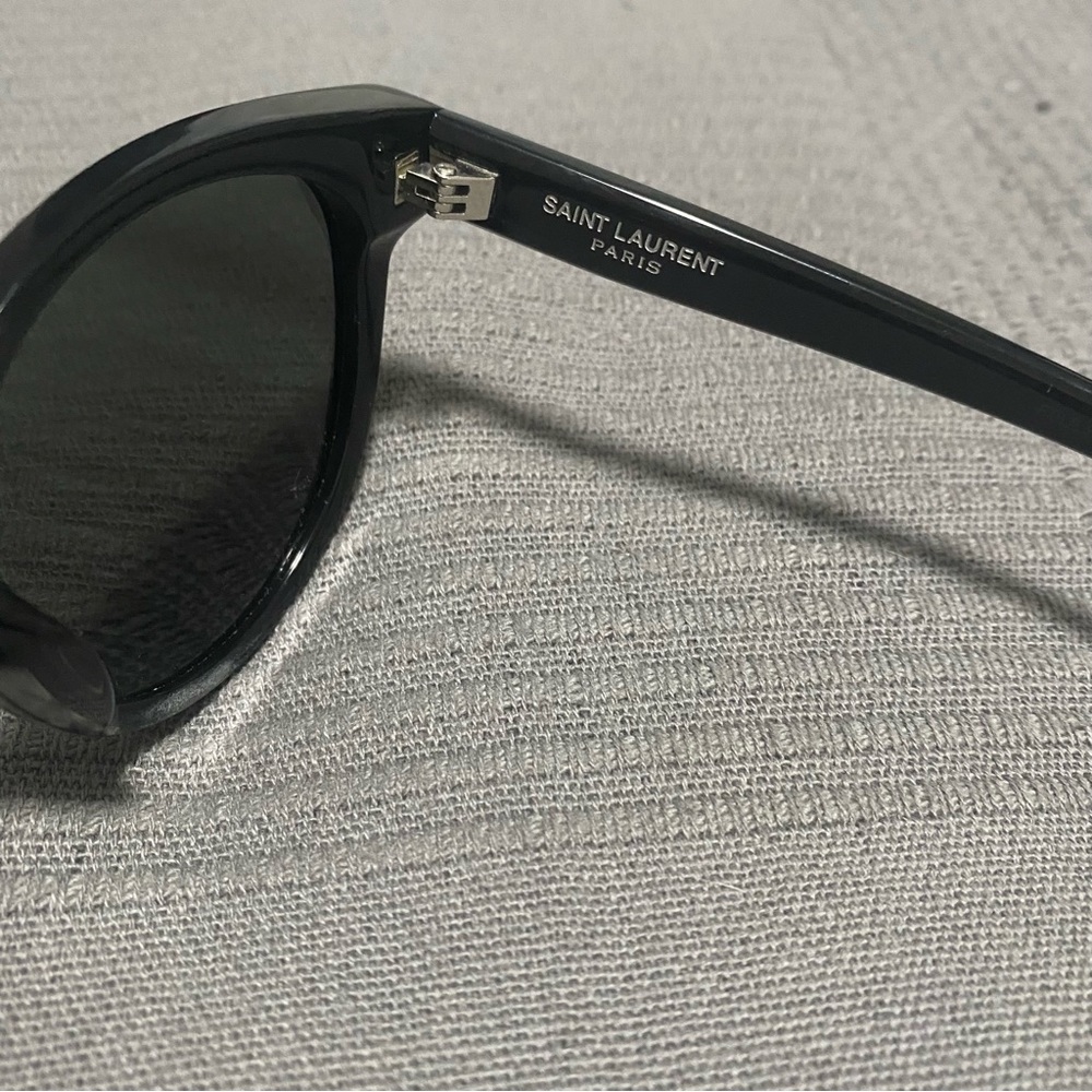 Saint Laurent Sunglasses *DAMAGED” - Picture 3 of 9